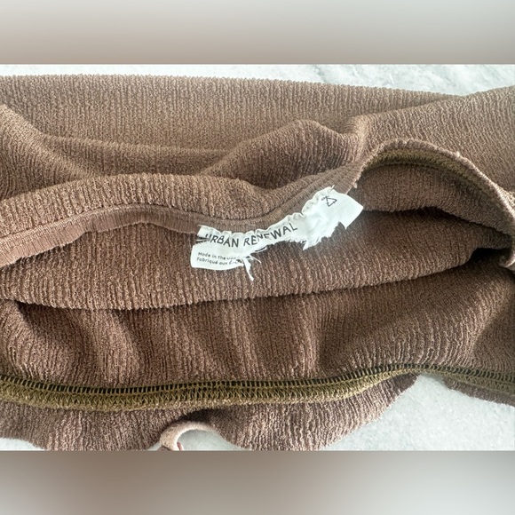 Boho Bundle 9 PC ($250 Value) Anthropologie, Fashion Nova, PINK + Cropped tops 🔥 - Picture 12 of 15